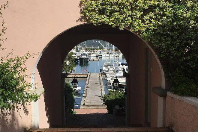 图片[9]-中产和老钱的距离，隔着一个翡翠海岸 -华闻时空