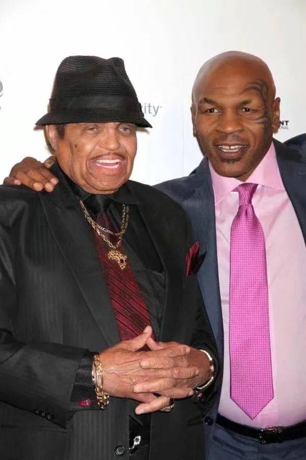 他和迈克尔杰克逊的故事你知道吗?_世界_唐金_tyson