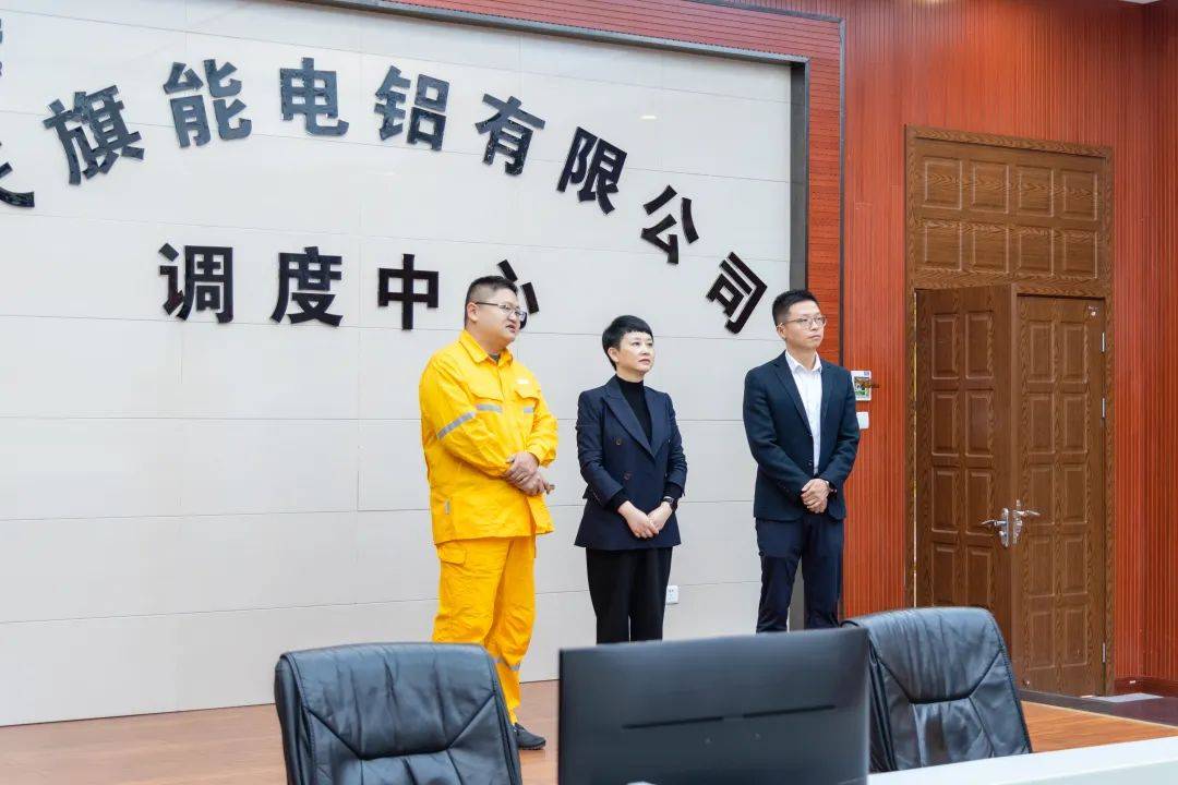 区委副书记、区政府代理区长郭小萍前往綦江高新区北渡园区调研