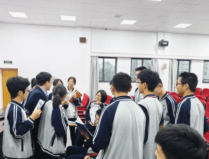 —海洋科普公益课堂"走进浙江慈溪浒山中学