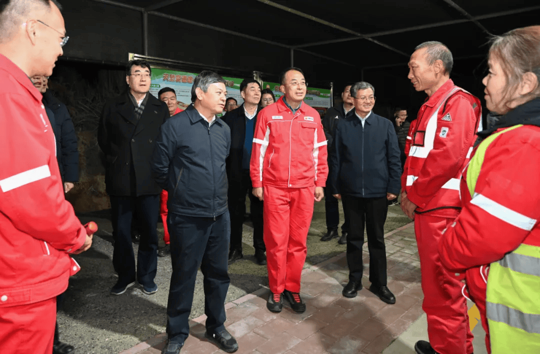 生态环境部部长黄润秋赴新疆维吾尔自治区和新疆生产建设兵团调研生态环境保护工作