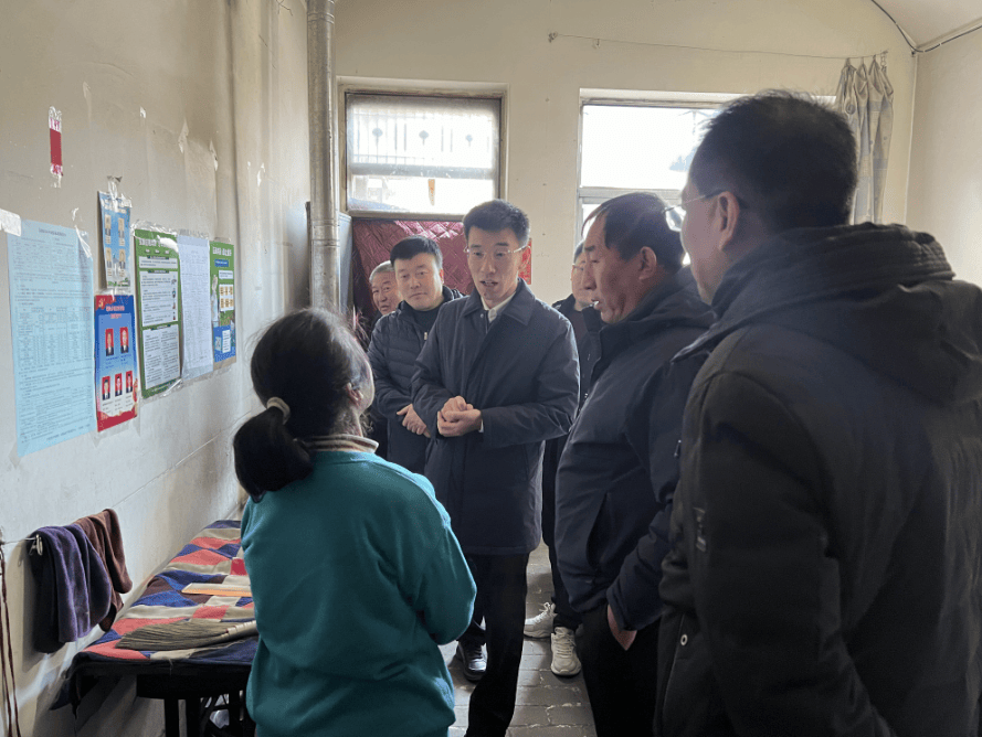 【微石楼】县委副书记,政府县长张鹏耀深入裴沟乡调研巩固拓展脱贫