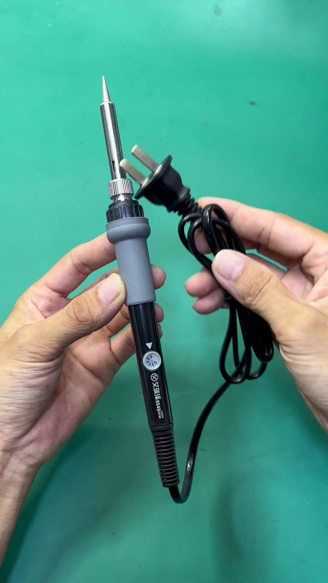 内热式恒温电烙铁,可调温度,化锡速度快,维修焊接必备5件套厂家直发