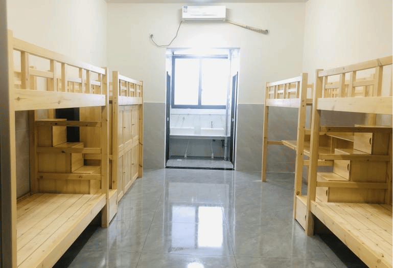 四川省广安友谊中学招聘2025年国家"优师计划"毕业生的公告