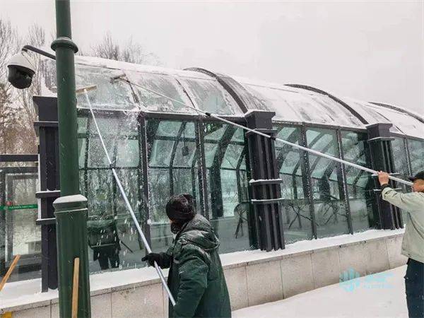 2000余人昼夜奋战！哈市78座地铁车站256个出入口积雪全部清运干净