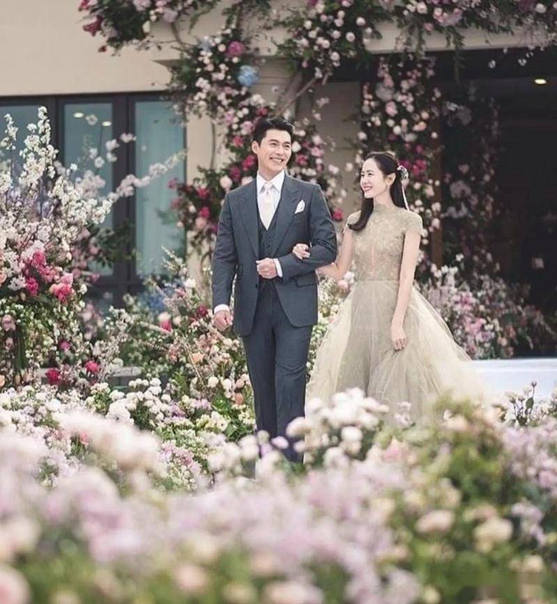 玄彬孙艺珍夫妇罕见同框!这对夫妻婚后恩爱,让我们有相信爱情了