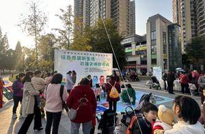 垃圾怎么分类？大学生志愿者走进温江区金马街道与居民互动