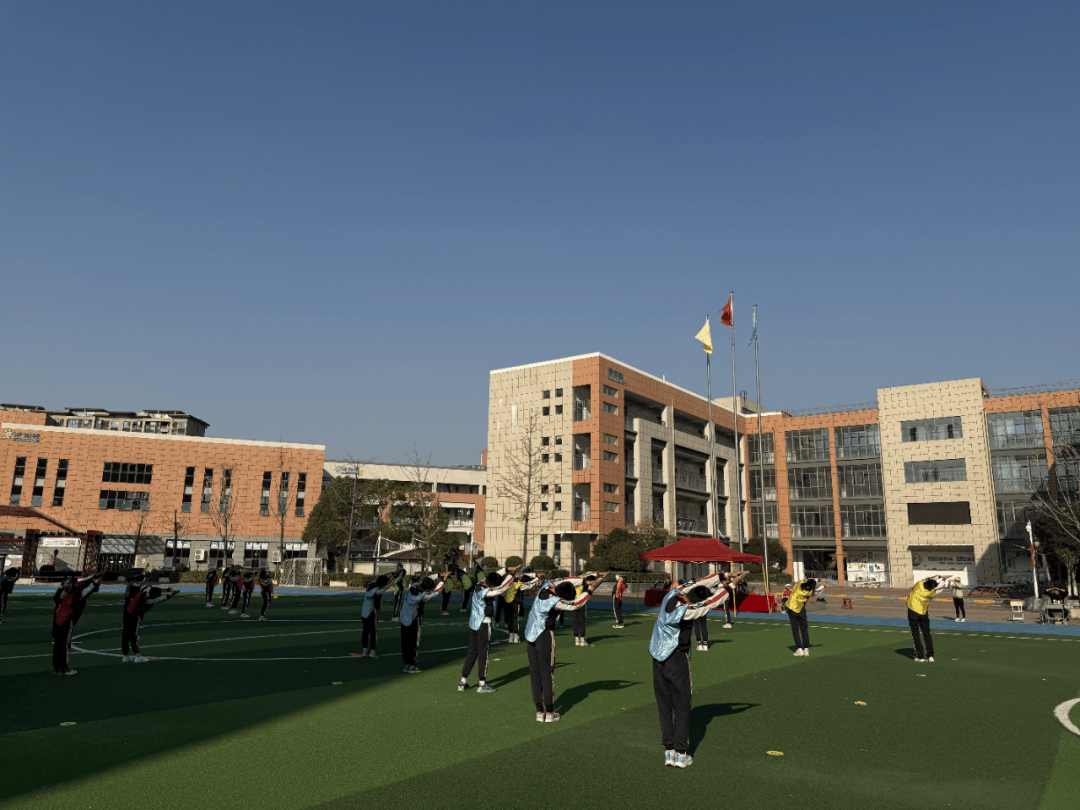 把握课标核心,燃动体育教坛,2024 年武汉市新城区中小学体育教学评优