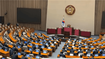 韩国国会：解除戒严！