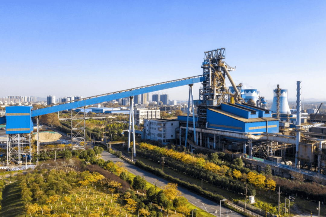 炼铁厂二号高炉凛冬散尽 星河长明严格标准化作业,收窄工艺参数调整