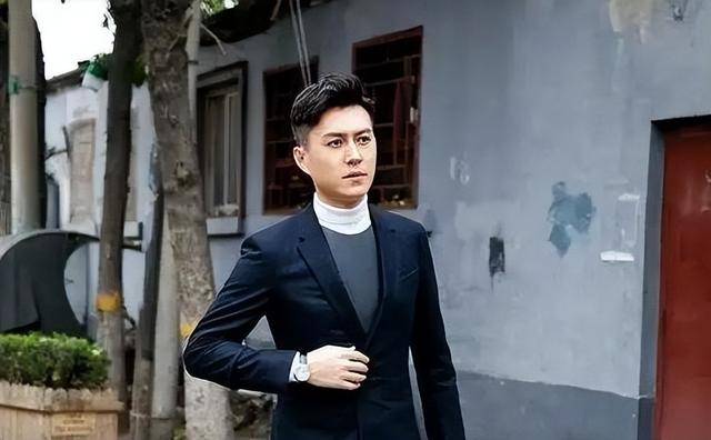 靳东彻底摊牌！“特殊身份”曝光，刘昊然、罗晋见了都得“弯腰”