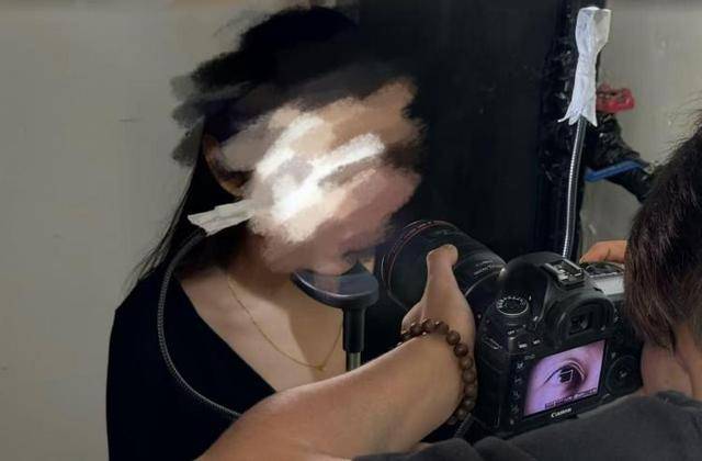 “虹膜写真”火了️网友：给眼珠子拍艺术照安全吗？