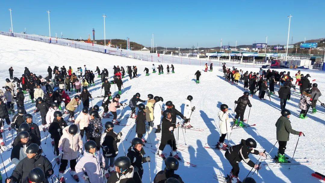 辽源冰雪乐园图片