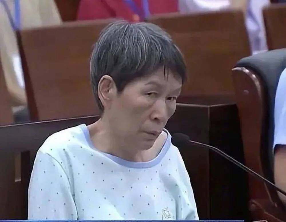 余华英眼神令人胆寒，杨妞花：我认识她时就是这种眼神，只不过大家现在才看到