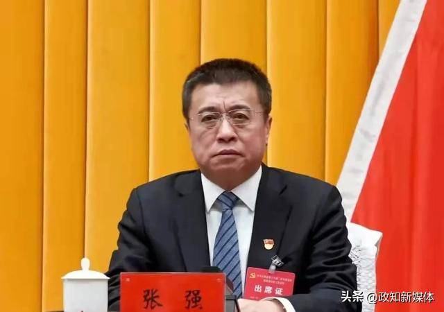 张强、刘俊义，同日履新