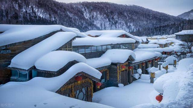 是时候去一趟中国雪乡了！冬日浪漫雪景的天花板，惊艳了全世界！ -华闻时空