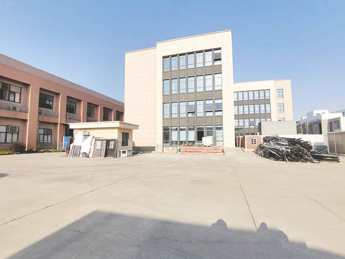实探福莱蒽特两停产工厂:有少量员工留守