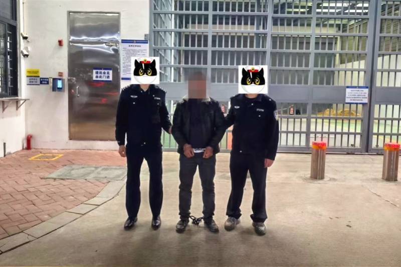 男子情绪过激杀害一女子藏尸宾馆床底后潜逃25年!已落网 男子情绪过激杀害一女子藏尸宾馆床底后潜逃25年!已落网