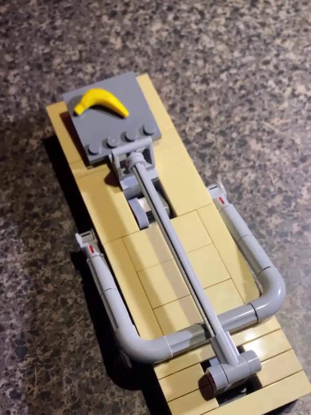 用乐高拼个老鼠夹太有才了乐高 大人也要玩玩具 玩点很新的东西 有趣