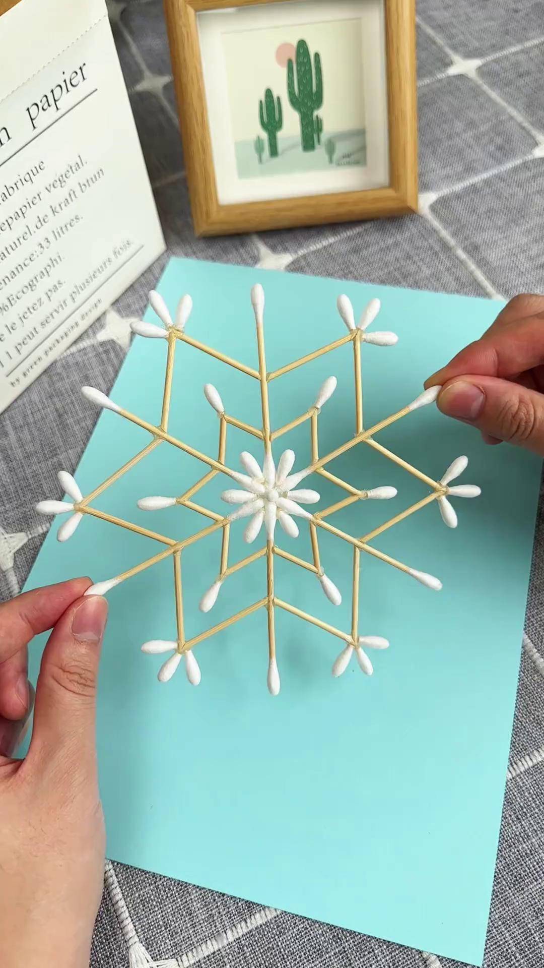 用家里的棉签棒,制作好看的立体雪花,动手试试吧手工diy 亲子手工