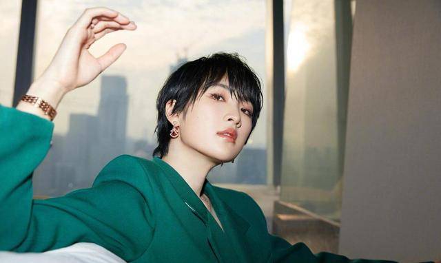 看到7年亏32亿的富家女才明白:任正非让姚安娜进娱乐圈的苦心! 看到7年亏32亿的富家女才明白:任正非让姚安娜进娱乐圈的苦心!