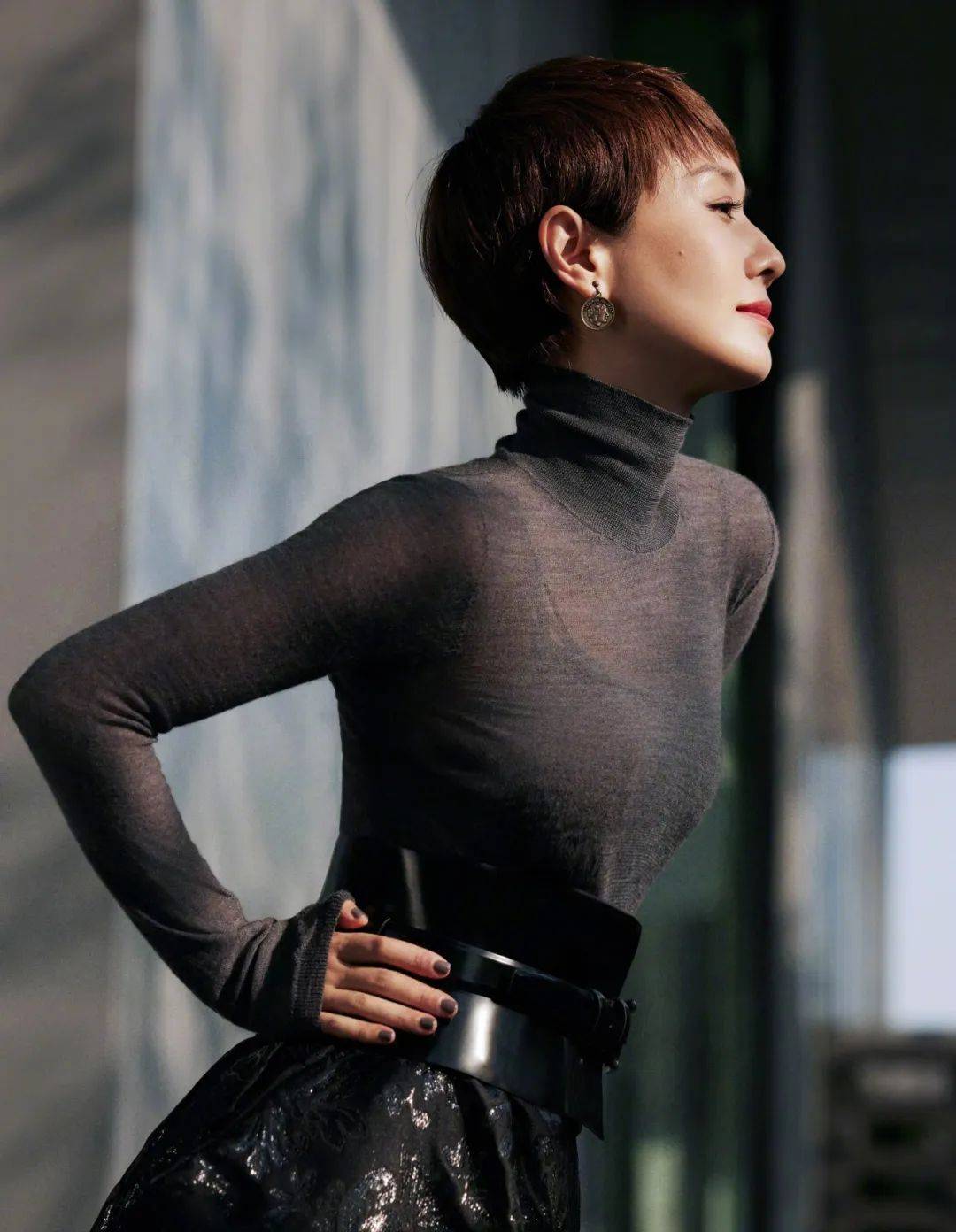 不敢劝人剪短发,一直剪一直短