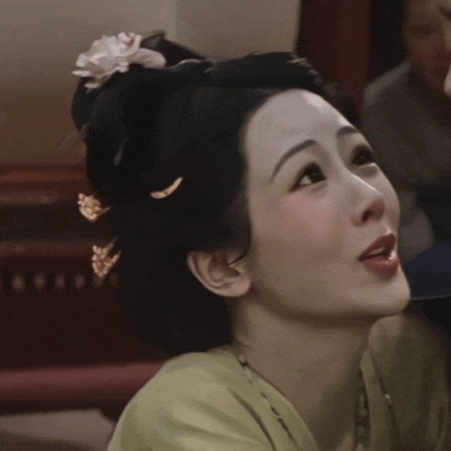 很让人跳戏"一做表情就不自然而是do脸过后随之而来的僵硬感"杨紫的脸