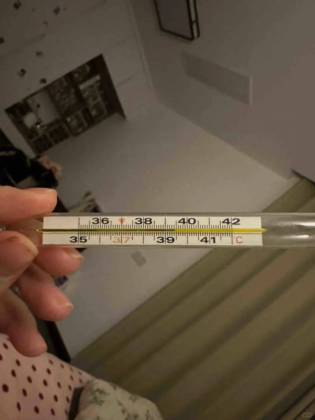 请假照片请码住