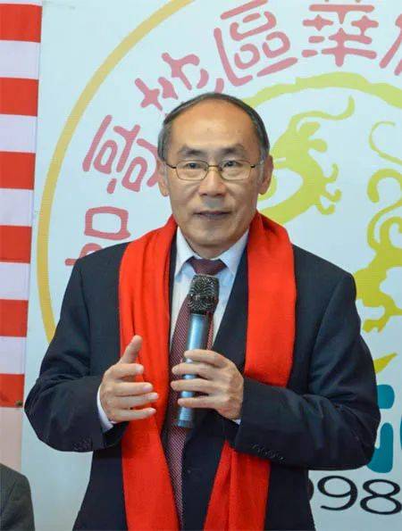 王保东总领事新春团拜送祝福总领事馆新春团拜，首站拜访大芝加哥华侨华