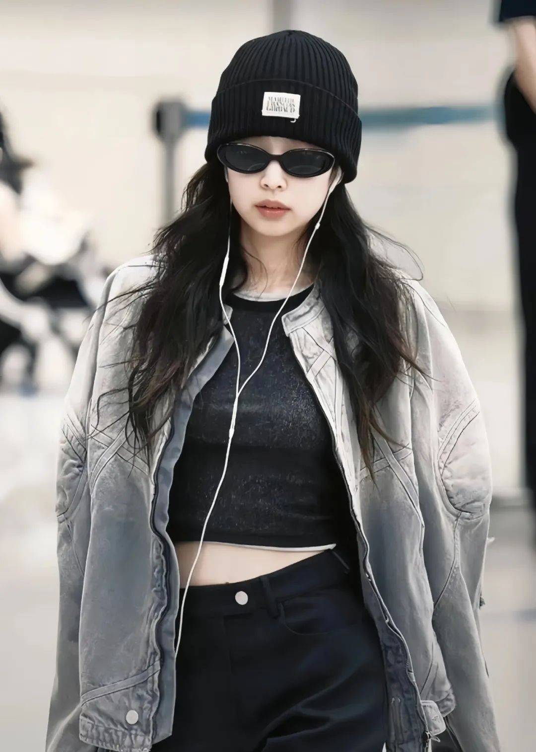 学会 jennie 的外套搭配法则,你也能时髦一冬天