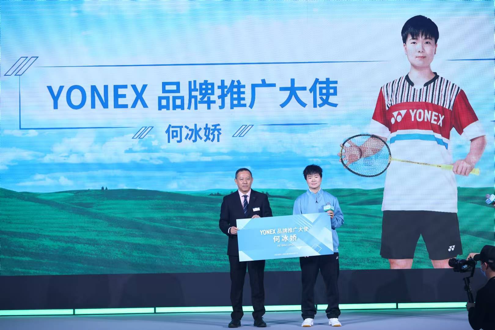 西甲联赛足球用球技巧_2020西甲用球_西甲用球是什么品牌