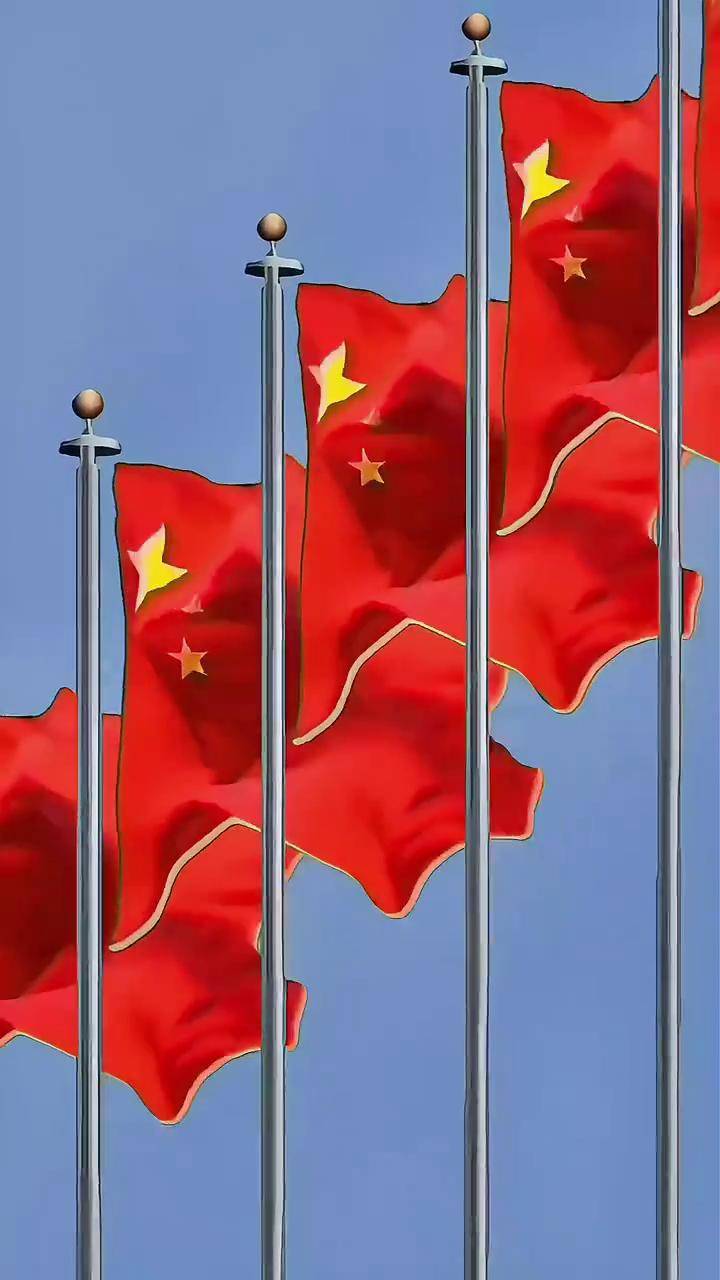 挂国旗!迎国庆!重庆街道皆是"中国红",好有氛围感国庆仪式感五星红旗