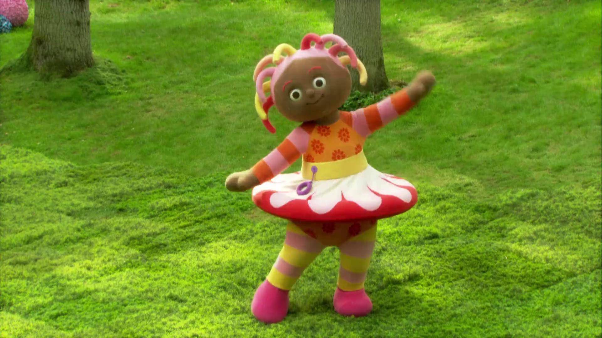 儿童节要到了花园宝宝开心地跳起了舞谁跳得最好呢花园宝宝玛卡巴卡