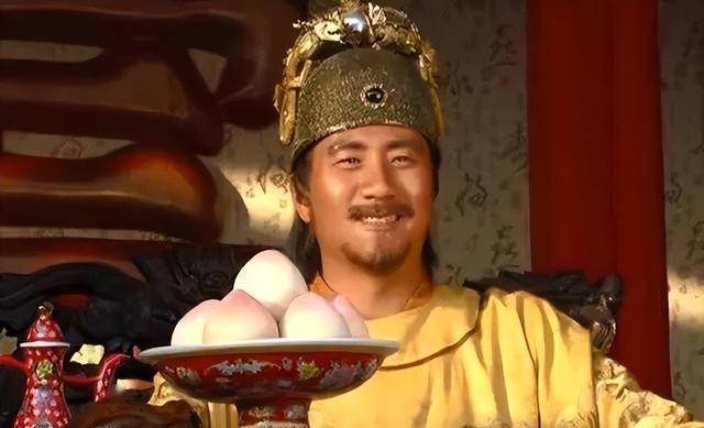 朱元璋迁父坟不成：背后隐藏的风水传说，朱元璋称帝后迁坟之念：风水与帝业的考量