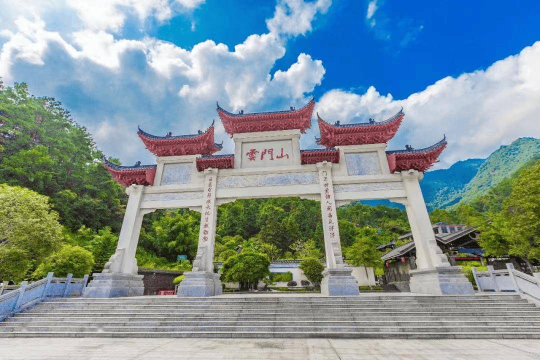 云髻山与云门山：韶关的自然宝藏