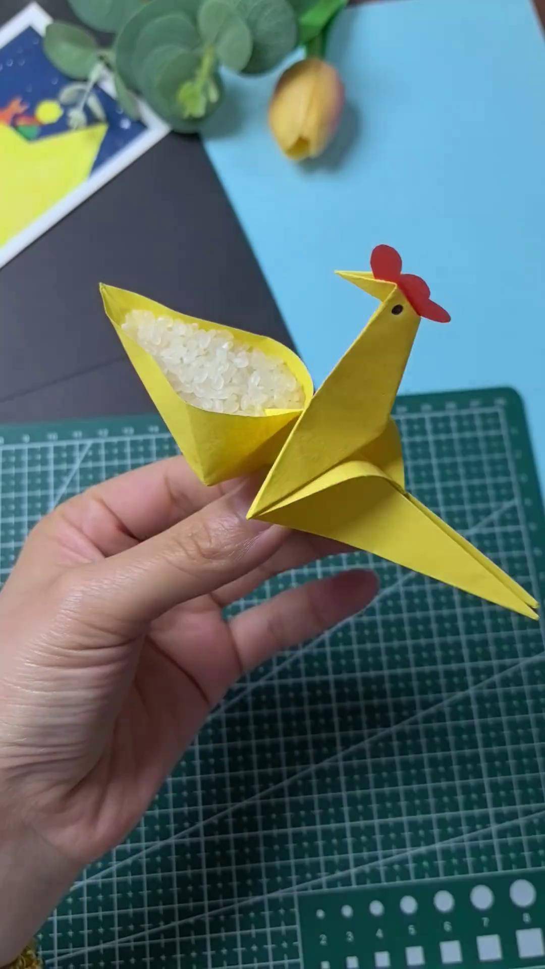 用一张纸折一个小鸡啄米小玩意折纸 益智玩具 亲子