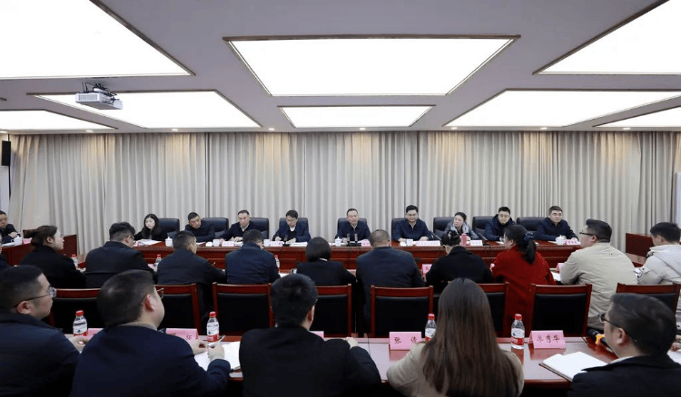 彭水县召开年轻干部座谈会:为彭水高质量发展贡献青春力量