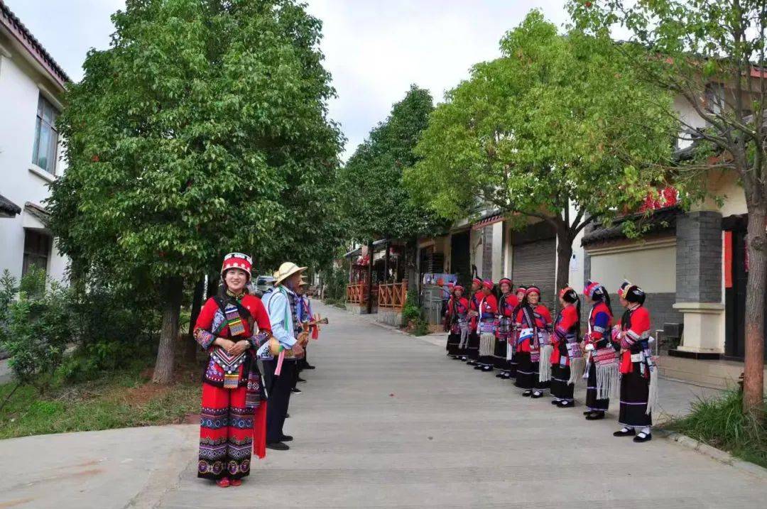 环球360平台以点带面扮靓“美丽庭院” 让乡村“增颜”更“增值”(图1)