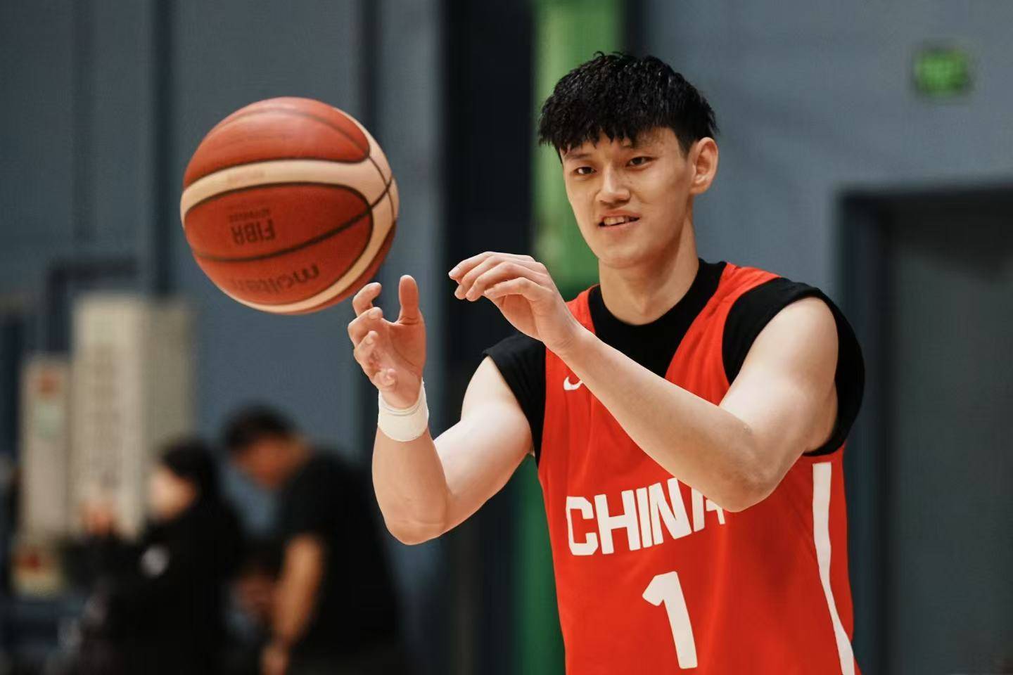 备战亚洲杯预选赛 面对老对手 中国男篮高度重视