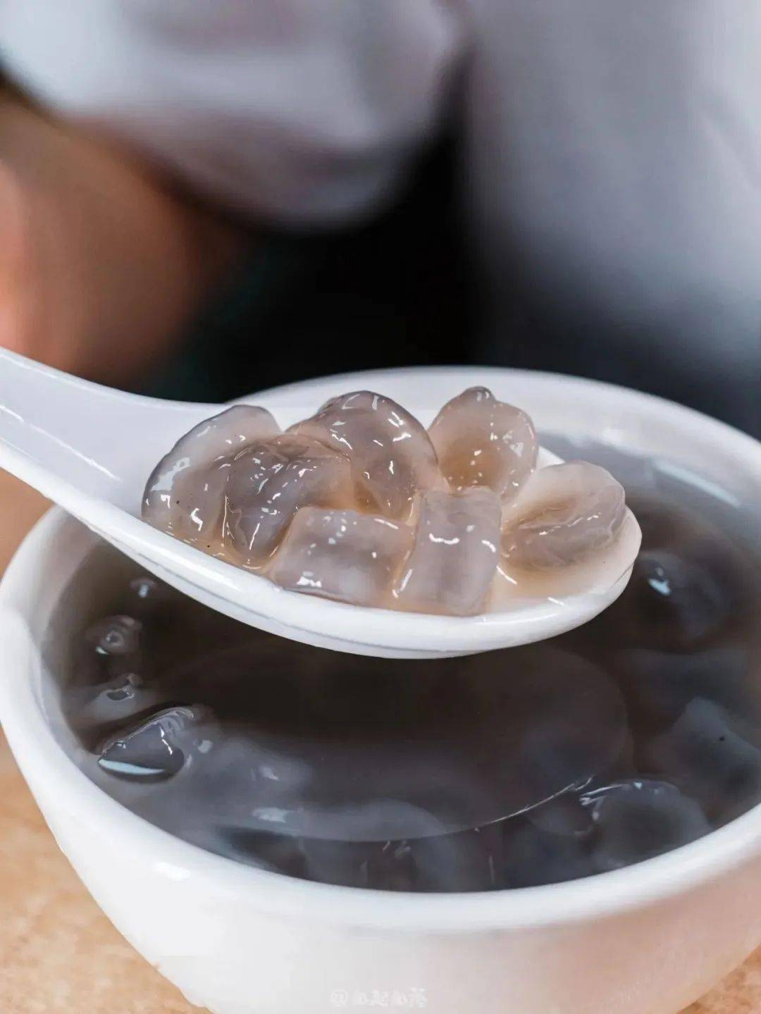 原味的椰子汁喝起来清清爽爽的还带着椰肉的清香
