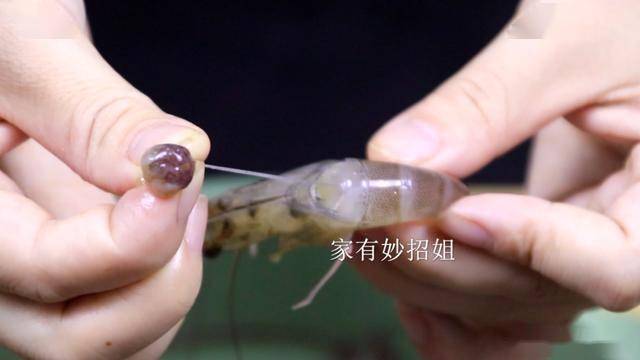 美味水煮虾：掌握技巧，鲜嫩Q弹不是梦