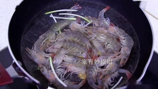 美味水煮虾：掌握技巧，鲜嫩Q弹不是梦