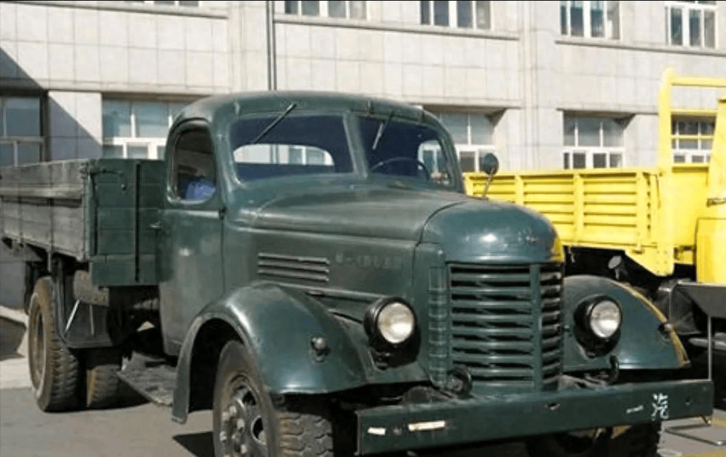 七八十年代老卡车记忆:那些经典车型,你还记得多少?
