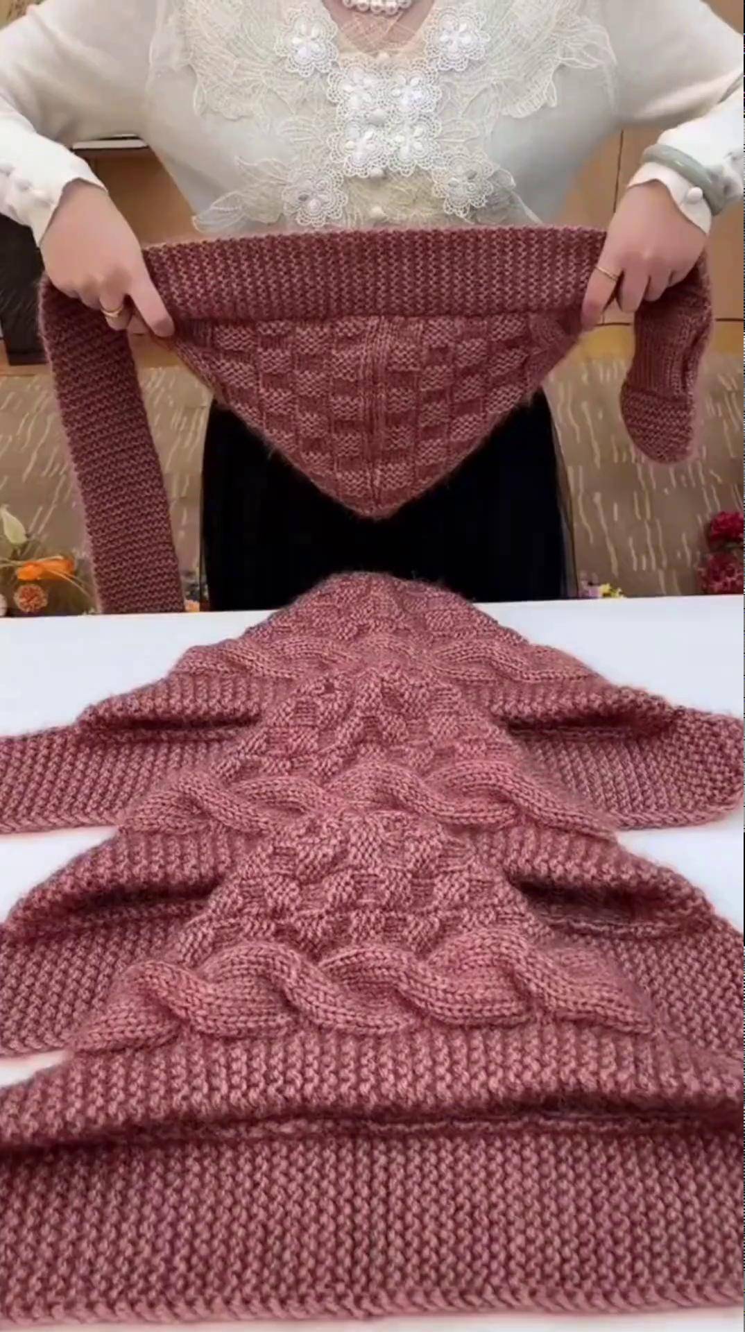 一体帽子围巾 冬季必备 保暖又好看 这个冬天不怕冷 面料柔软舒适