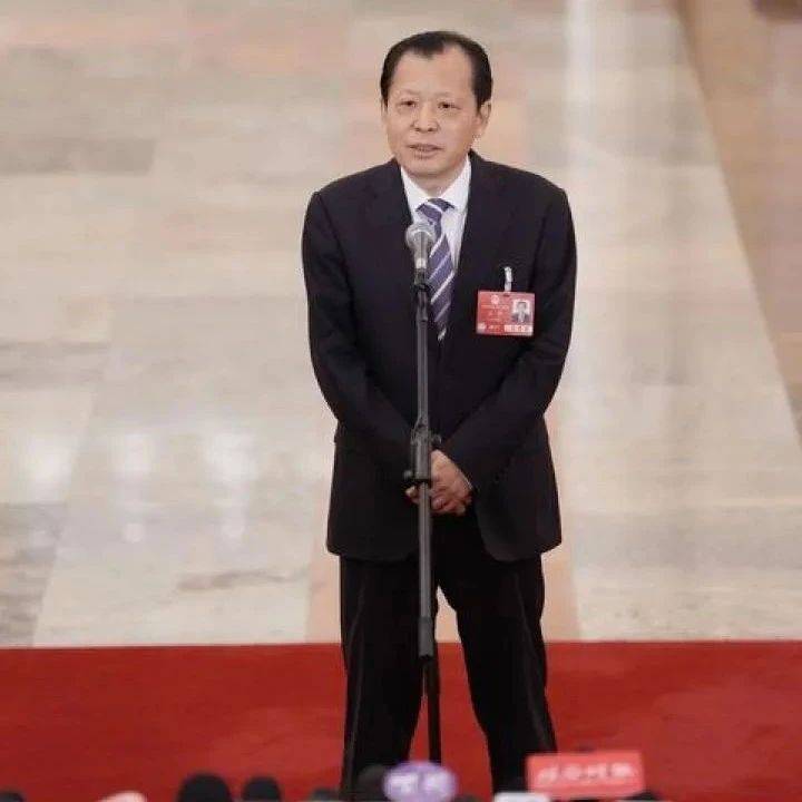 中央委员刘伟,首次亮相部长通道_来源_经济学_河南省