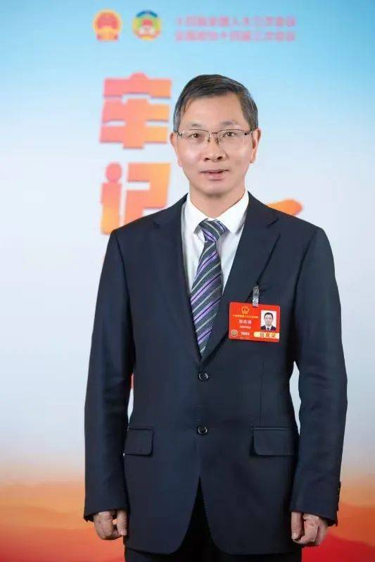 全国人大代表,株洲市人民政府市长陈恢清:支持老工业