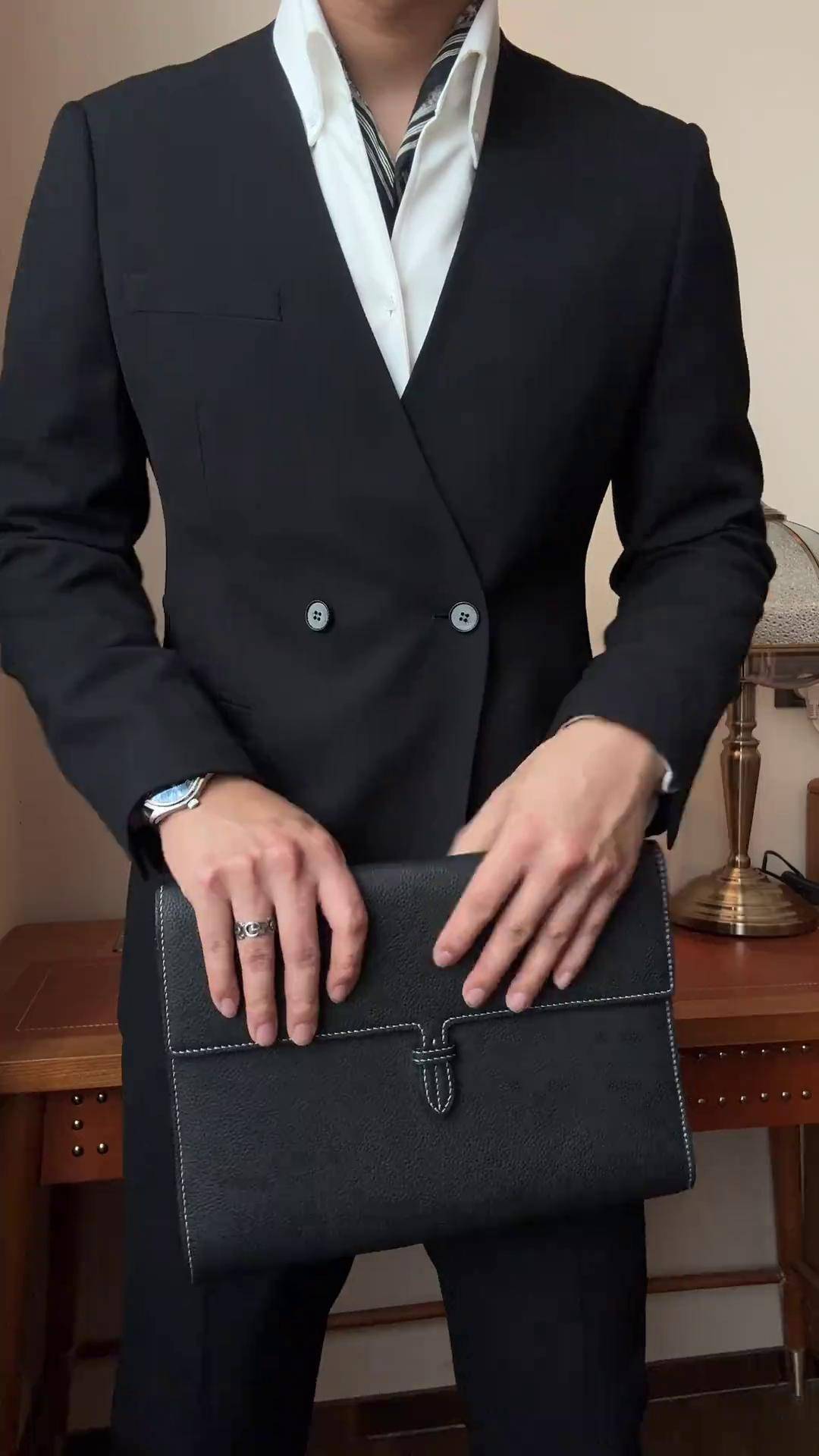 无领西装是你喜欢的风格吗?