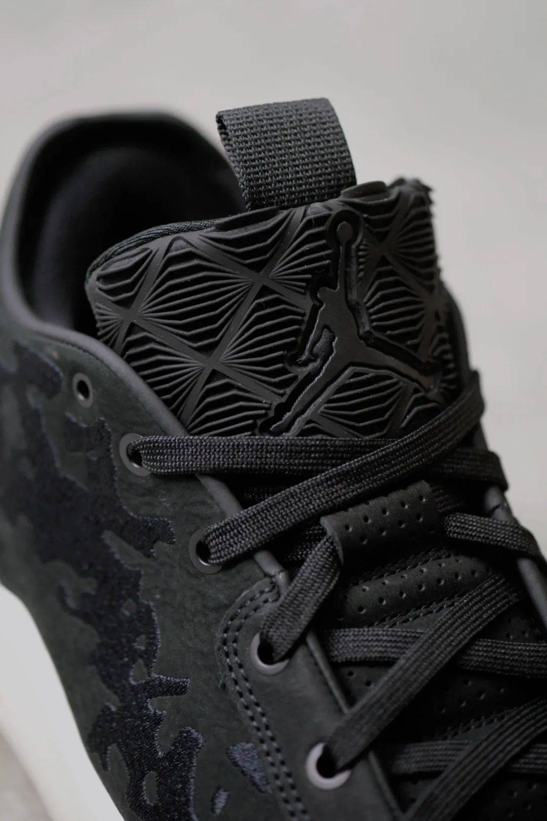 SOAR 发售｜Air Jordan XXXIX RNWY PF “Noir”_搜狐网