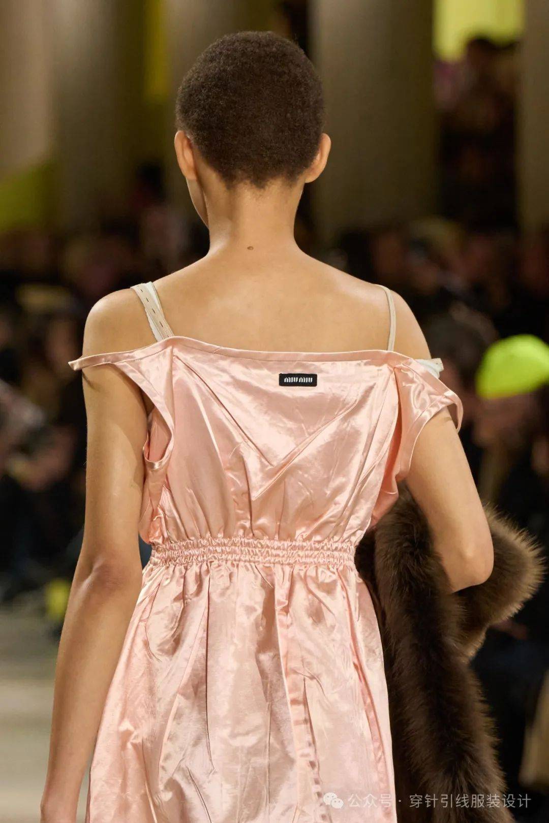 为主题创意总监 miuccia prada 以