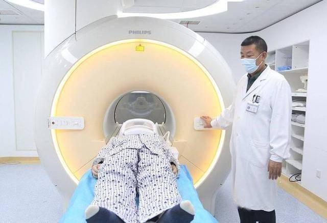 揭秘：硒元素如何为大脑健康“保驾护航”？，老年痴呆风险攀升，硒元素成关键“守护员”！
